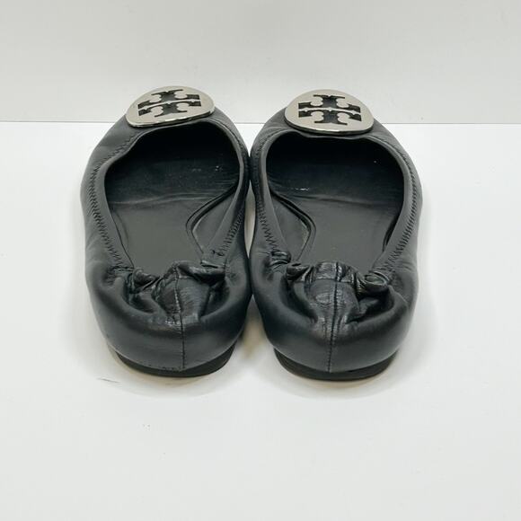 TORY BURCH Minnie Ballet Flats Black Leather Slip On Silver Logo Classic Sz‎ 7 - Picture 4 of 7